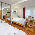 Hotell Murena I Restauracja Ustronie Morskie