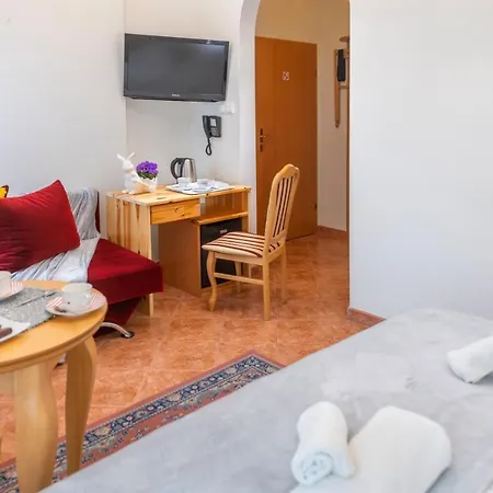 Murena I Restauracja 2*