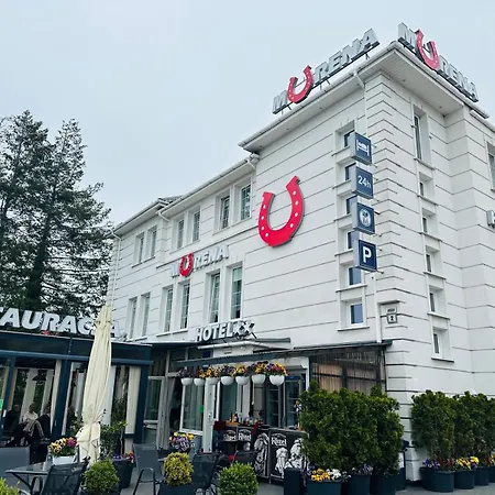 酒店 Murena I Restauracja 2*