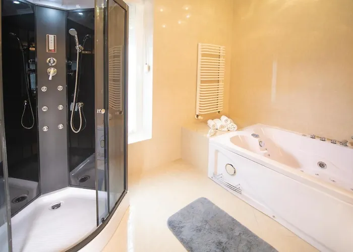 Hotel Murena I Restauracja 2*