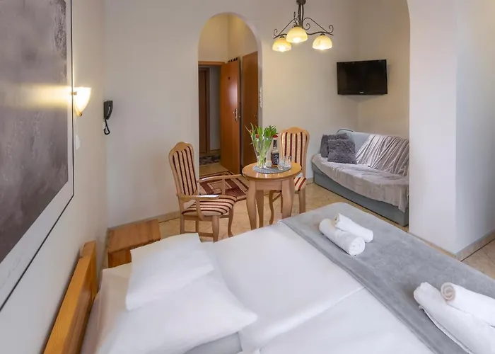 Hotel Murena I Restauracja 2*